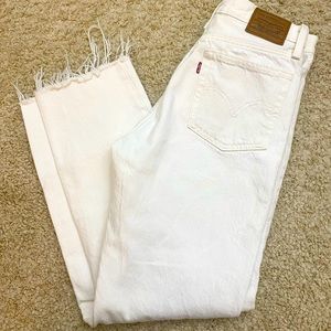 White Levi wedgie straight